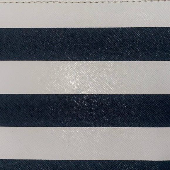MICHAEL KORS large striped wristlet - Picture 7 of 8